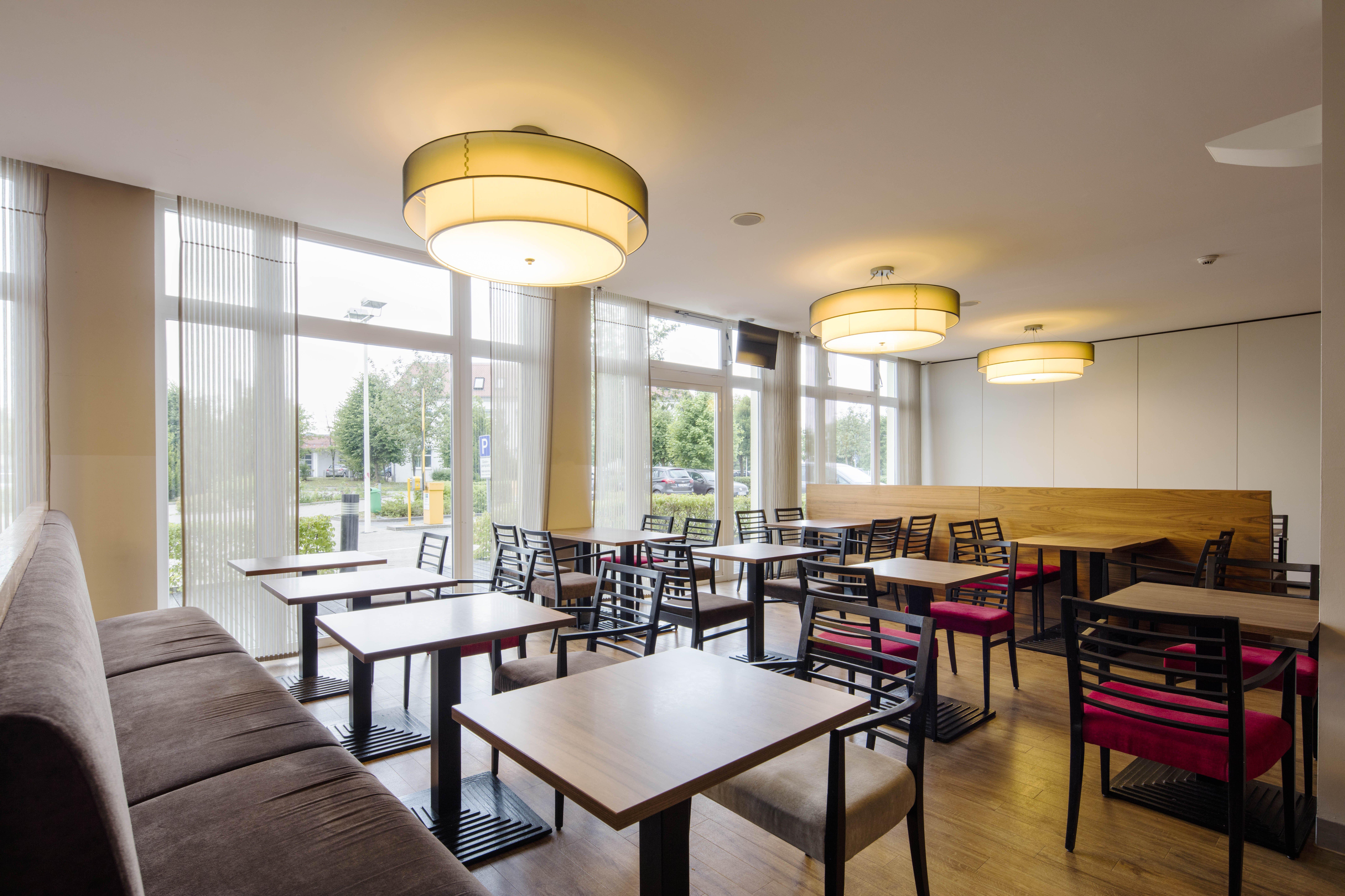 Holiday Inn Express Munich Airport Schwaig bei Nürnberg Exteriér fotografie